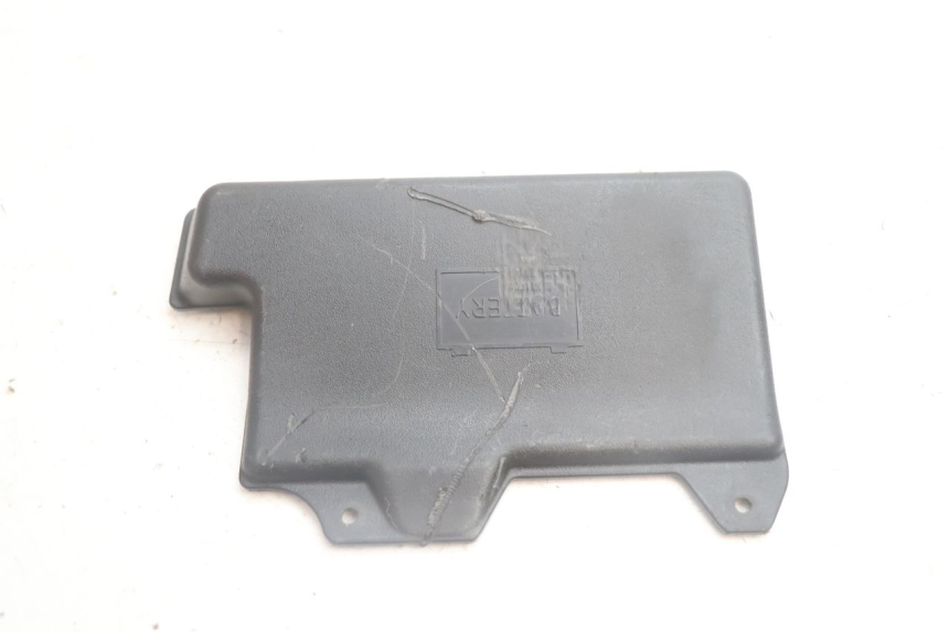 photo de CACHE BATTERIE PIAGGIO ZIP IGET 4T 50 (2021 - 2023) - Détail de la pièce
