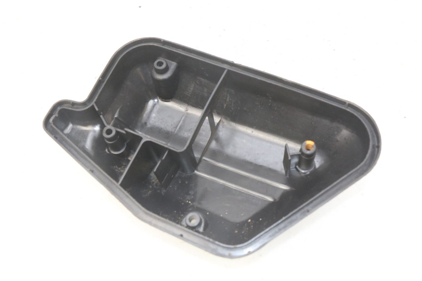 photo de CACHE BOITE AIR MBK BOOSTER SPIRIT 50 (1996 - 1999) - Autre angle de vue