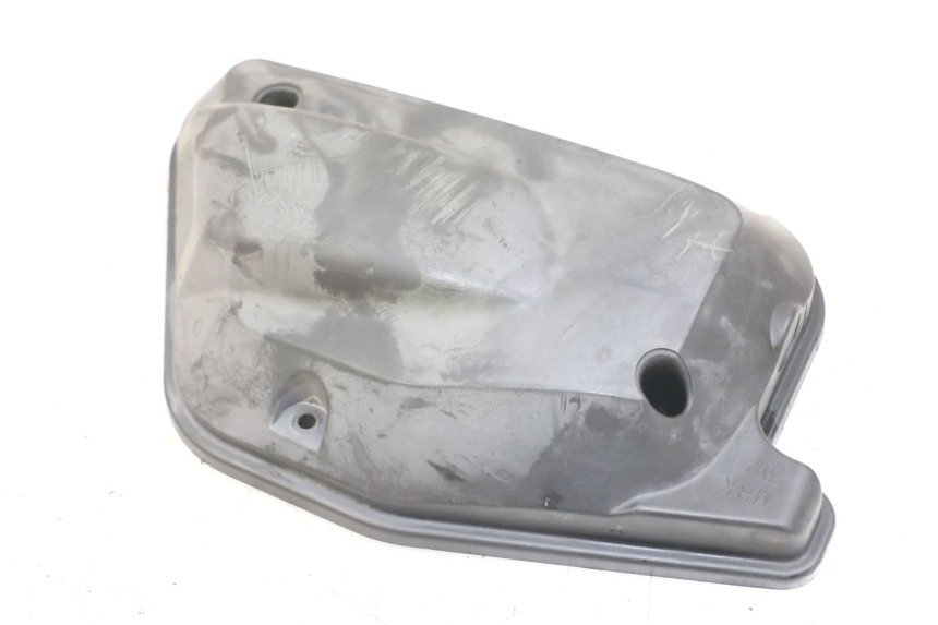 photo de CACHE BOITE AIR MBK BOOSTER SPIRIT 50 (2004 - 2017) - Gros plan technique