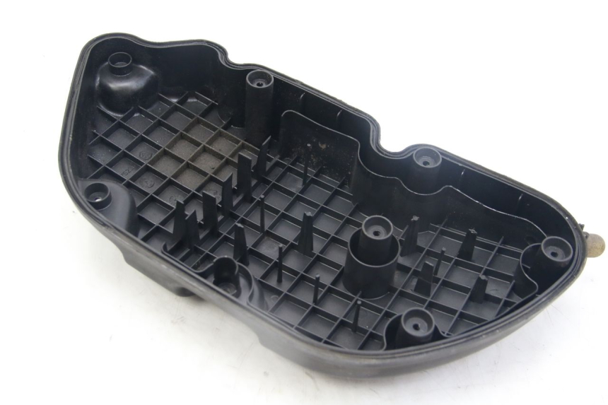 photo de CACHE BOITE AIR PIAGGIO MP3 125 (2006 - 2014) - Points de fixation