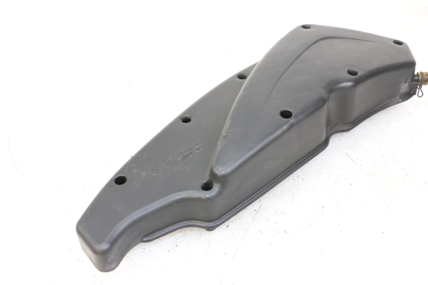 photo de CACHE BOITE AIR PEUGEOT SATELIS 125 (2013 - 2018) - Vue d’ensemble