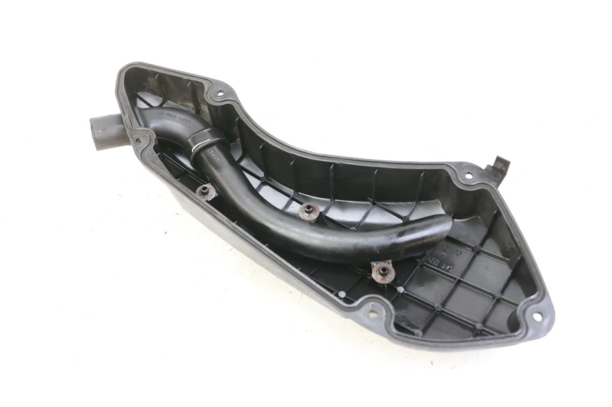 photo de CACHE BOITE AIR SUZUKI BURGMAN 125 (2015 - 2017) - Détail de la pièce
