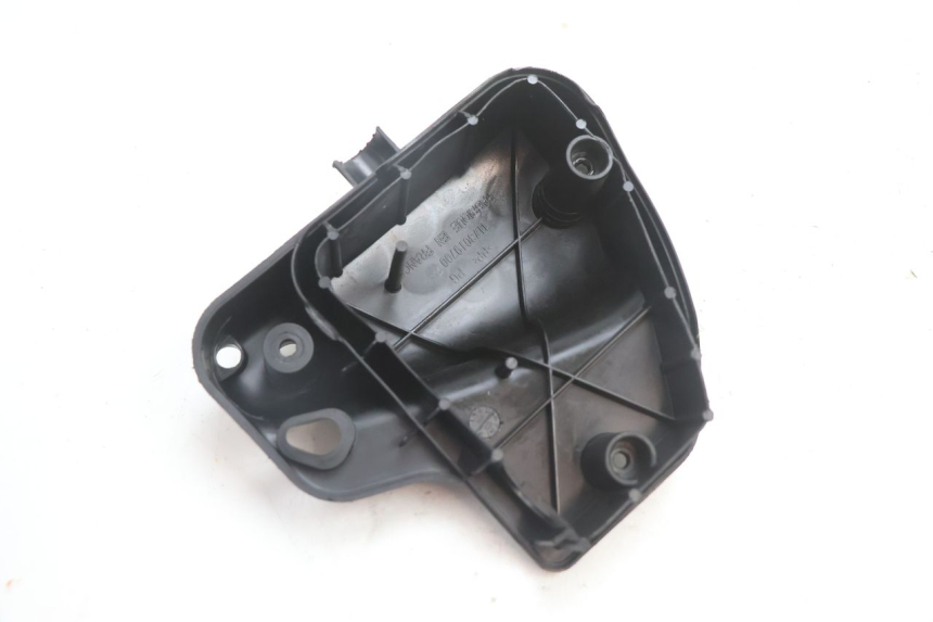 photo de CACHE BOITE AIR PEUGEOT TREKKER TKR 50 (2005 - 2014) - Détail de la pièce