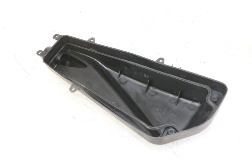 photo de CACHE BOITE AIR PEUGEOT VIVACITY NEW 4T 50 (2008 - 2017) - Détail de la pièce