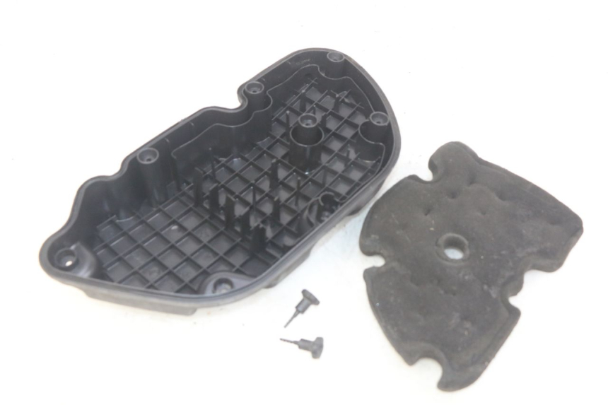 photo de CACHE BOITE AIR PIAGGIO XEVO - X EVO 125 (2007 - 2017) - Zoom état d’usage