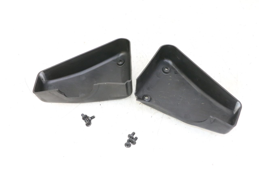 photo de CACHE BOITE AIR YAMAHA FZS FAZER 600 (2001 - 2003) - Détail de la pièce