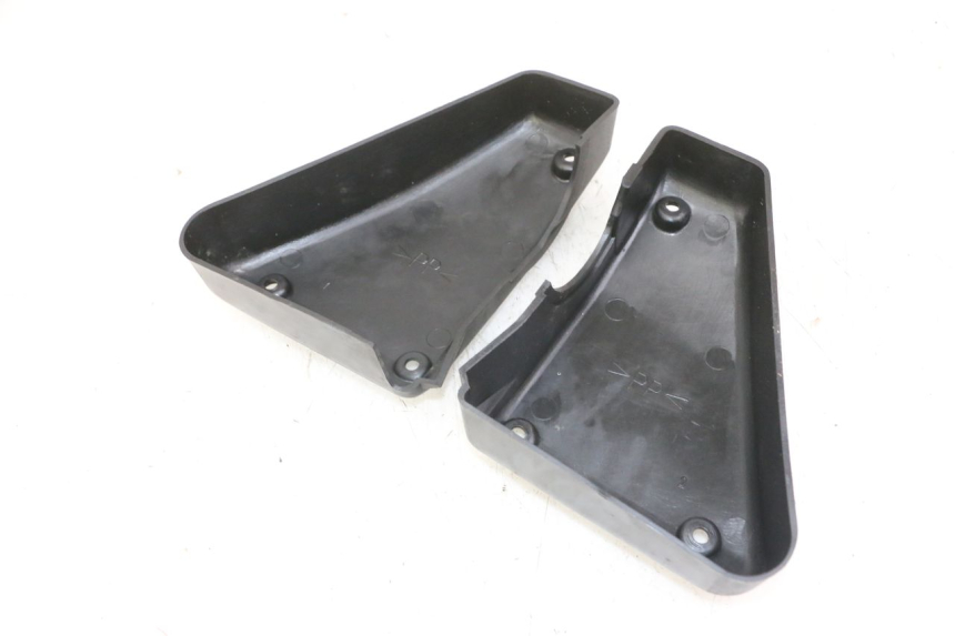 photo de CACHE BOITE AIR YAMAHA FZS FAZER 600 (2001 - 2003) - Détail de la pièce