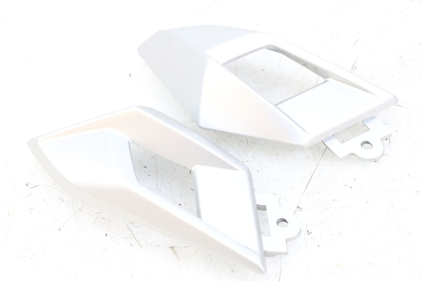 photo de CACHE CHASSIS LATERAL YAMAHA AEROX 2T 50 (2013 - 2017) - Autre angle de vue