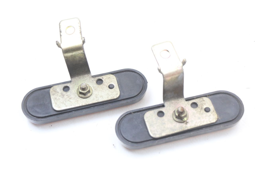 photo de CACHE CHASSIS LATERAL KYMCO AGILITY 4T 50 (2005 - 2018) - Gros plan technique