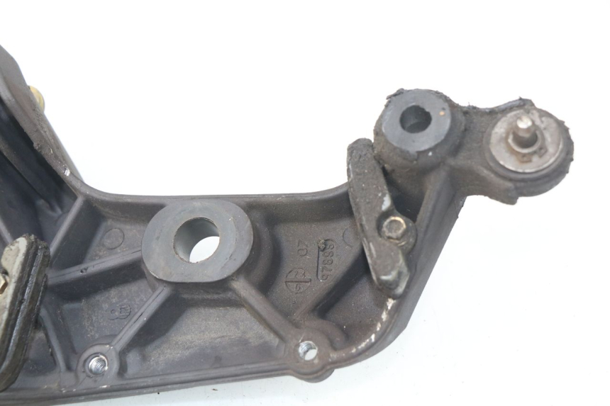 photo de CACHE CHASSIS LATERAL MV AGUSTA BRUTALE R WALLY 910 (2008 - 2008) - Autre angle de vue