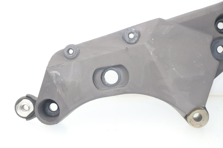 photo de CACHE CHASSIS LATERAL MV AGUSTA BRUTALE R WALLY 910 (2008 - 2008) - Pièce contrôlée