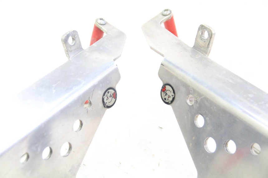 photo de CACHE CHASSIS LATERAL HONDA CRF 250 (2010 - 2013) - Détail de la pièce