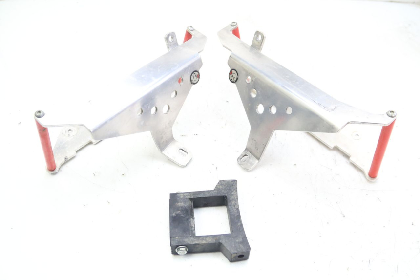 photo de CACHE CHASSIS LATERAL HONDA CRF 250 (2010 - 2013) - Zoom état d’usage