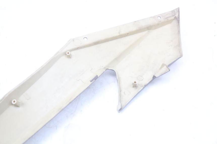 photo de CACHE CHASSIS LATERAL DROIT QUADRO 3D S 350 (2013 - 2018) - Détails caractéristiques