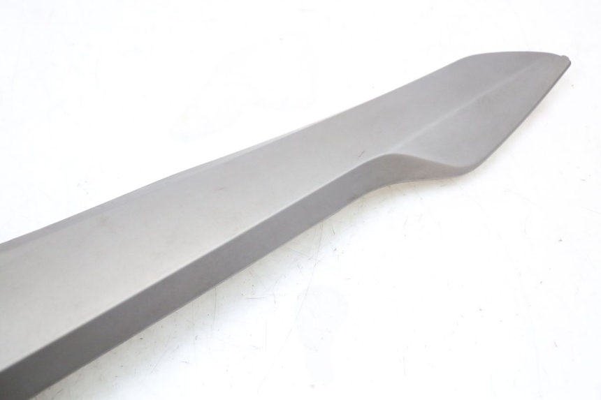 photo de CACHE CHASSIS LATERAL DROIT QUADRO 3D S 350 (2013 - 2018) - Zoom état d’usage