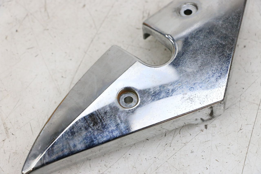 photo de Right side lateral frame cover HYOSUNG GV AQUILA 125 (2000 - 2009) - Détail de la pièce