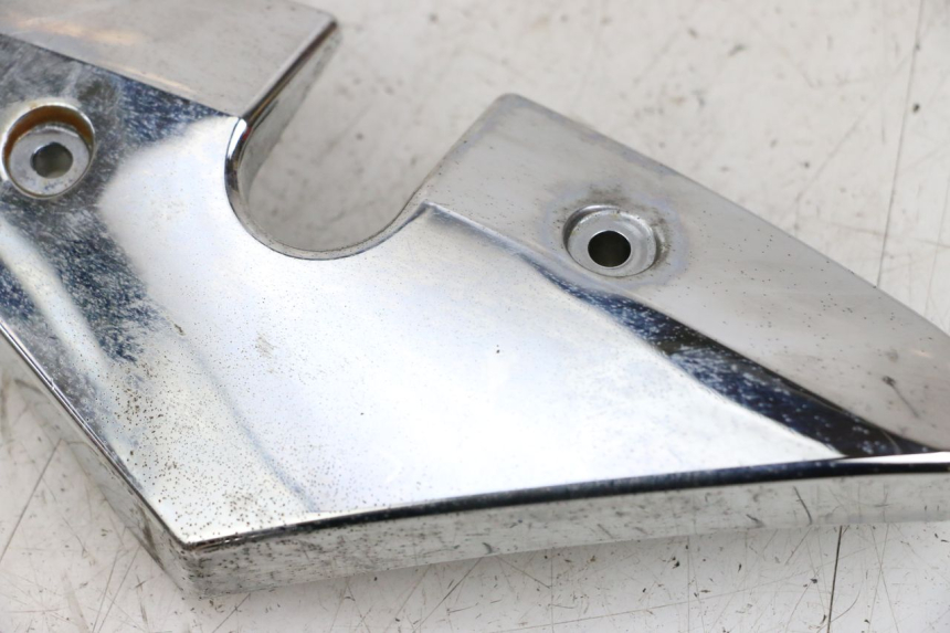 photo de Right side lateral frame cover HYOSUNG GV AQUILA 125 (2000 - 2009) - Zoom état d’usage