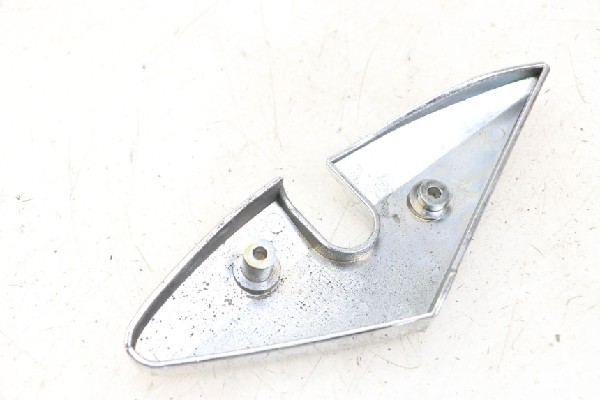 photo de Right side lateral frame cover HYOSUNG GV AQUILA 125 (2000 - 2009) - Autre angle de vue