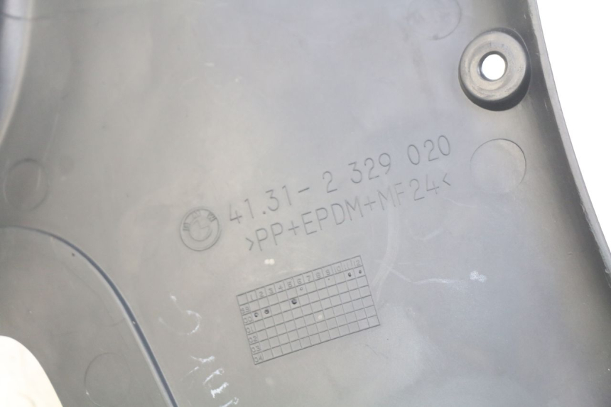 photo de CACHE CHASSIS LATERAL DROIT BMW C1 125 (2000 - 2003) - Détail de la pièce