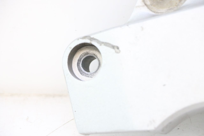 photo de CACHE CHASSIS LATERAL DROIT HONDA CB F HORNET 600 (2005 - 2006) - Zoom état d’usage