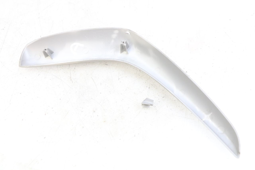 photo de CACHE CHASSIS LATERAL DROIT PIAGGIO FLY 2T 50 (2004 - 2017) - Vue d’ensemble