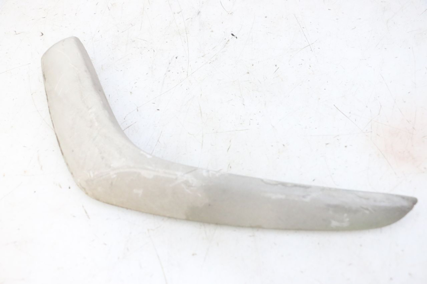 photo de CACHE CHASSIS LATERAL DROIT PIAGGIO FLY 2T 50 (2004 - 2017) - Vue principale