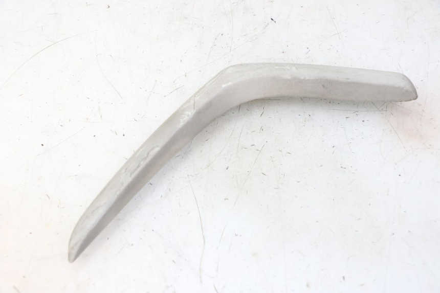 photo de CACHE CHASSIS LATERAL DROIT PIAGGIO FLY 2T 50 (2004 - 2017) - Détail de la pièce