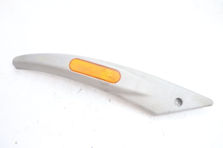 photo de CACHE CHASSIS LATERAL DROIT PIAGGIO LIBERTY 125 (1998 - 2008) - Vue principale