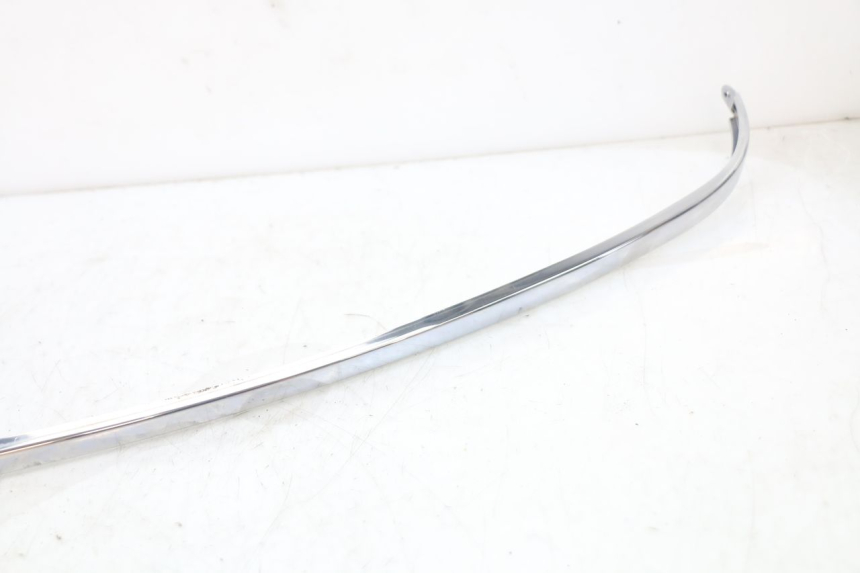 photo de CACHE CHASSIS LATERAL DROIT PEUGEOT DJANGO 125 (2014 - 2017) - Zoom état d’usage