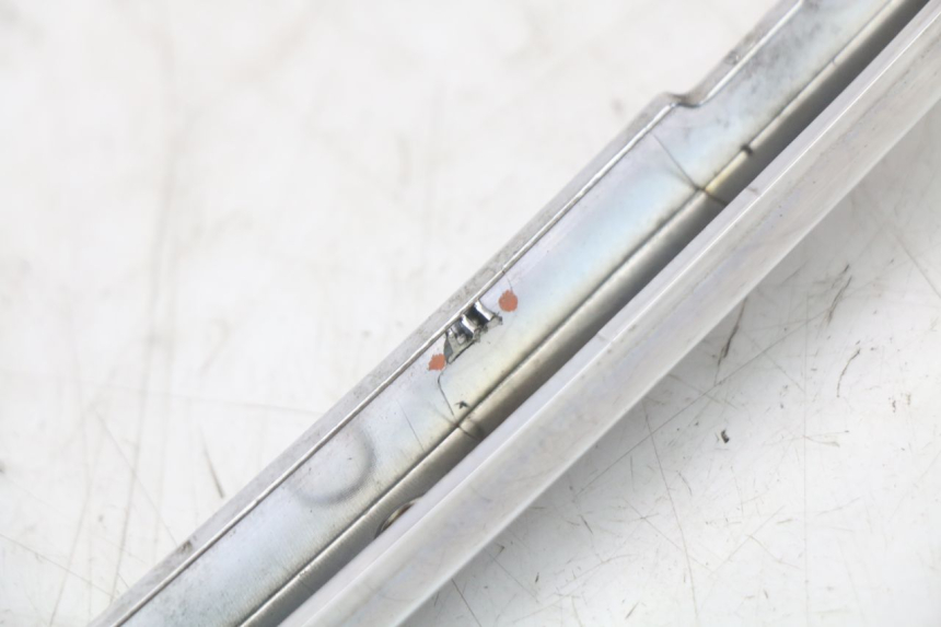 photo de CACHE CHASSIS LATERAL DROIT PEUGEOT DJANGO 125 (2014 - 2017) - Pièce contrôlée