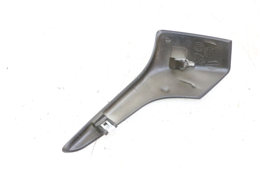 photo de CACHE CHASSIS LATERAL DROIT PIAGGIO LIBERTY IGET 4T 50 (2021 - 2025) - Détail de la pièce