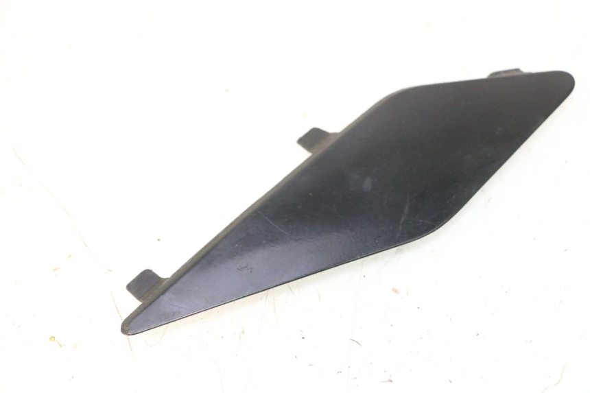 photo de CACHE CHASSIS LATERAL DROIT PEUGEOT SATELIS 125 (2013 - 2018) - Zoom état d’usage