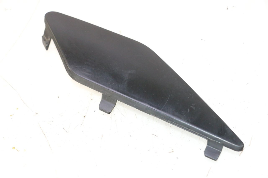photo de CACHE CHASSIS LATERAL DROIT PEUGEOT SATELIS 125 (2013 - 2018) - Autre angle de vue