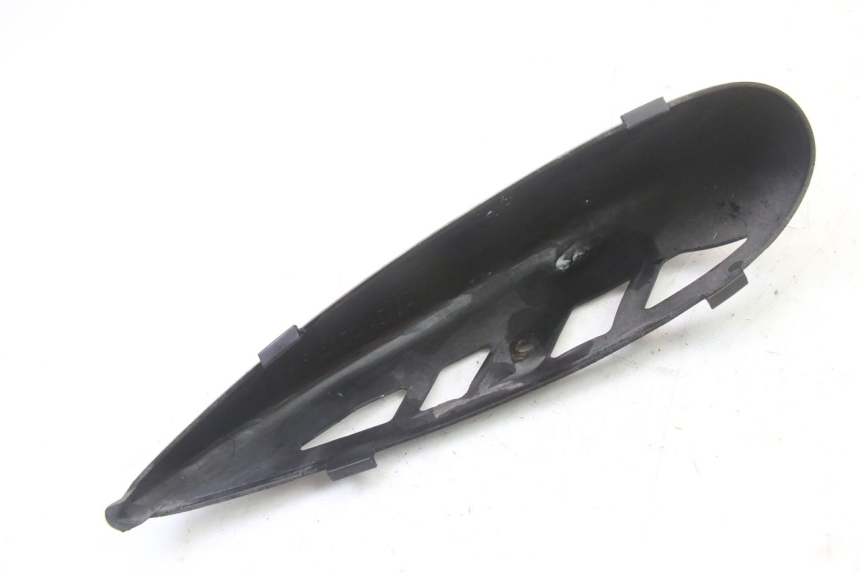 photo de CACHE CHASSIS LATERAL DROIT HONDA ST PAN EUROPEAN 1300 (2002 - 2013) - Vue d’ensemble