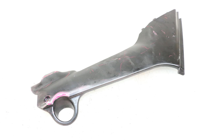 photo de CACHE CHASSIS LATERAL DROIT KEEWAY TX 50 (2008 - 2015) - Gros plan technique