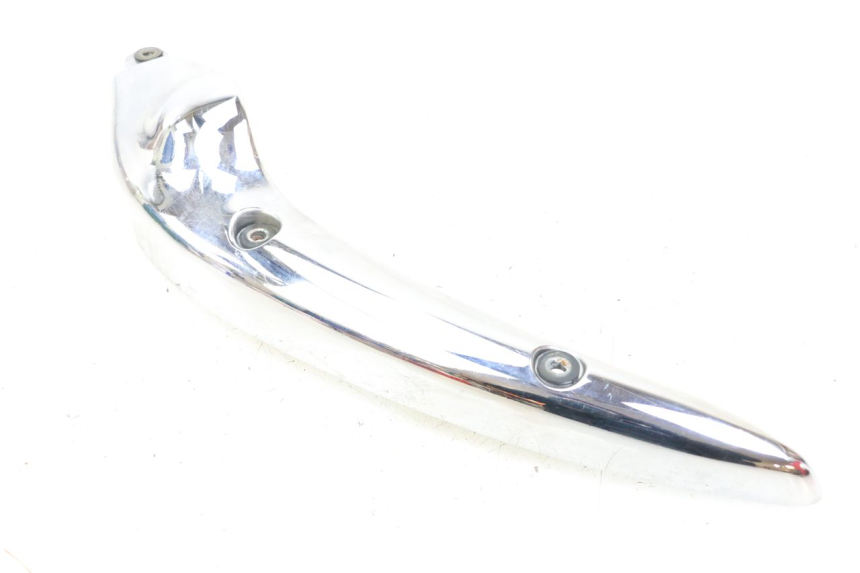 photo de Right side lateral frame cover SUZUKI VL INTRUDER 125 (2004 - 2007) - Gros plan technique