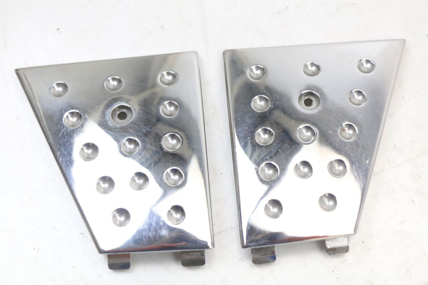 photo de CACHE CHASSIS LATERAL DROIT PIAGGIO XEVO - X EVO 125 (2007 - 2017) - Détail de la pièce