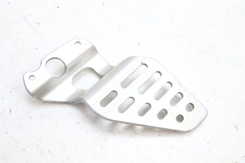 photo de CACHE CHASSIS LATERAL DROIT YAMAHA YZF R6 600 (2008 - 2009) - Détail de la pièce