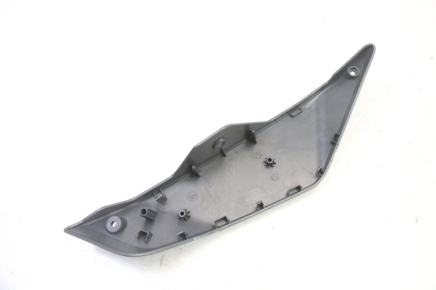 photo de CACHE CHASSIS LATERAL DROIT SEGWAY NINEBOT ZT3 PRO 1 - Gros plan technique