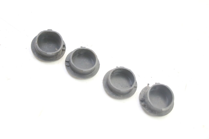 photo de CACHE CHASSIS LATERAL VENESI FLY RETRO 4T 50 (2020 - 2025) - Zoom état d’usage