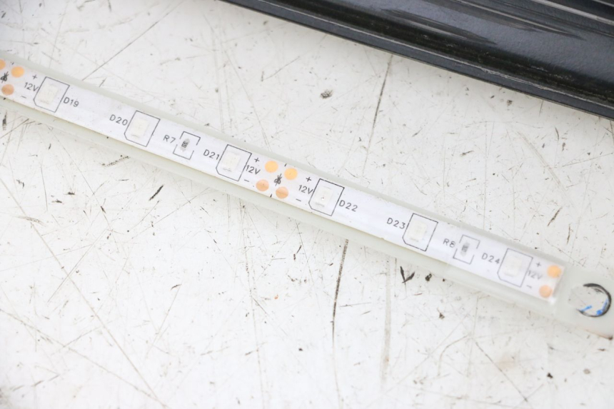 photo de CACHE CHASSIS LATERAL KUKIRIN G2 MASTER 1 - Points de fixation