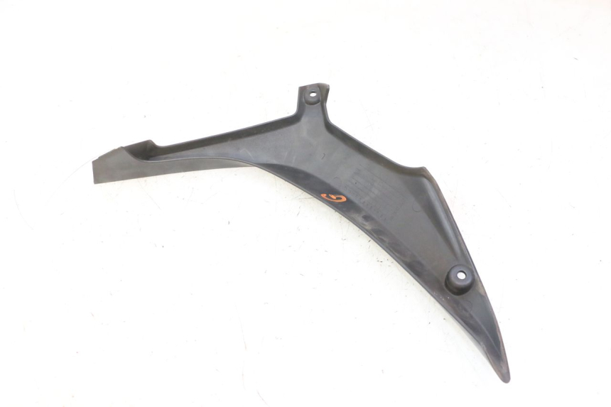 photo de CACHE CHASSIS LATERAL GAUCHE QUADRO 4 4D 350 (2015 - 2018) - Zoom état d’usage