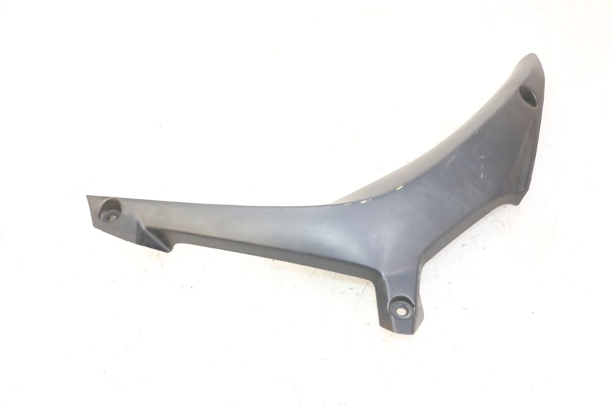 photo de CACHE CHASSIS LATERAL GAUCHE QUADRO 4 4D 350 (2015 - 2018) - Gros plan technique