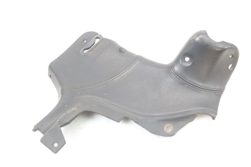 photo de CACHE CHASSIS LATERAL GAUCHE BMW C1 125 (2000 - 2003) - Détail de la pièce