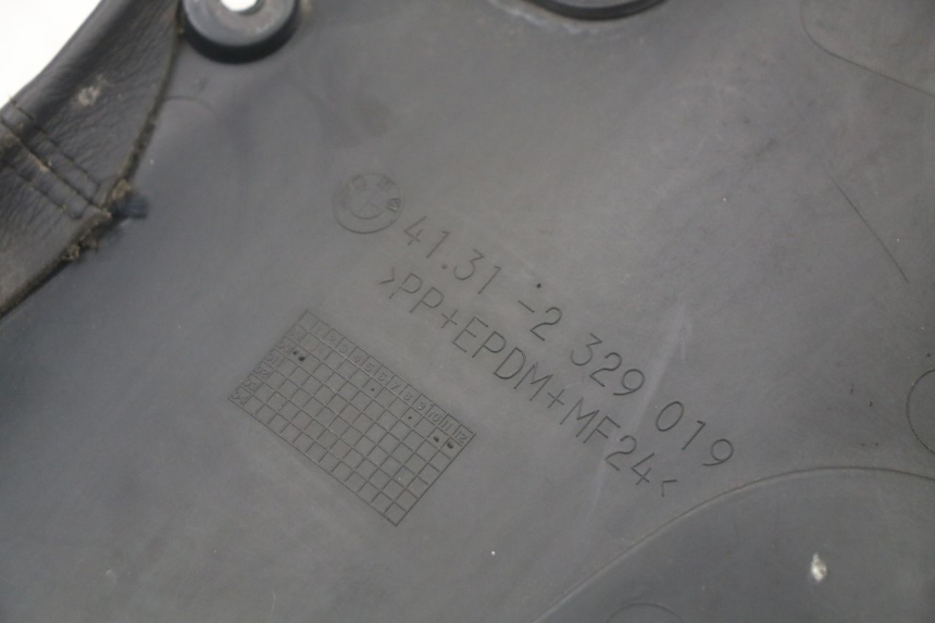 photo de CACHE CHASSIS LATERAL GAUCHE BMW C1 125 (2000 - 2003) - Points de fixation