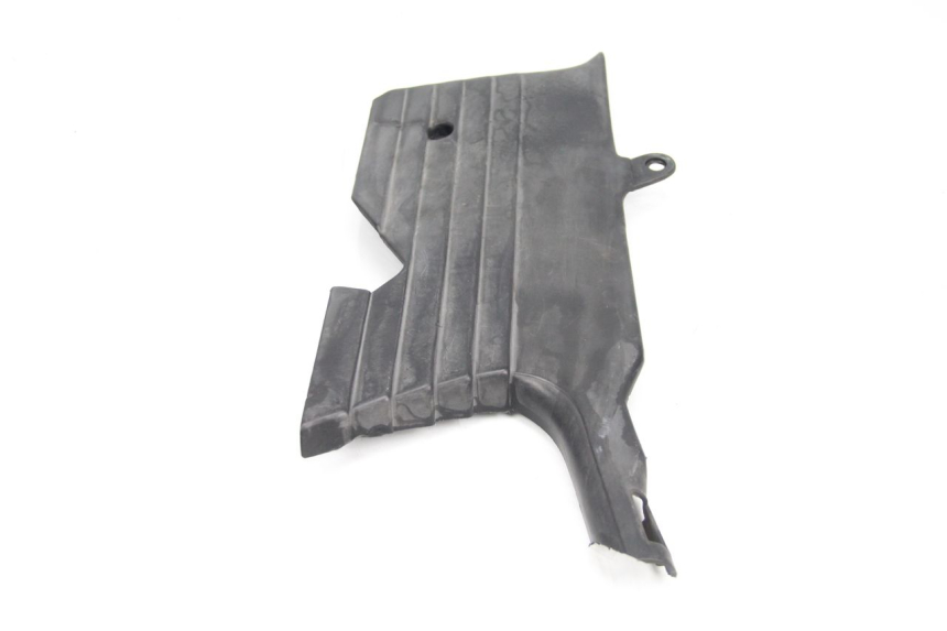 photo de CACHE CHASSIS LATERAL GAUCHE HONDA CBR F SC21 1000 (1986 - 1992) - Détail de la pièce