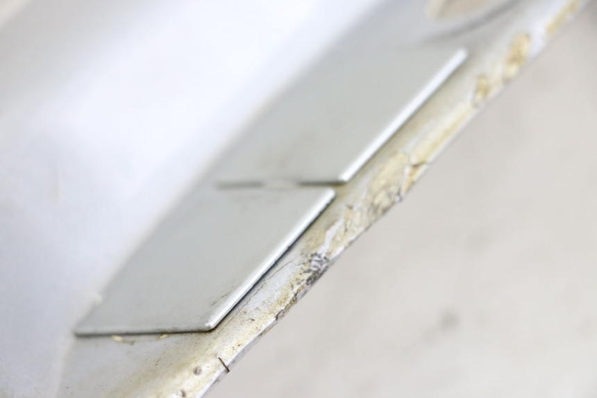 photo de CACHE CHASSIS LATERAL GAUCHE APRILIA CLASSIC 125 (1995 - 2001) - Détail de la pièce