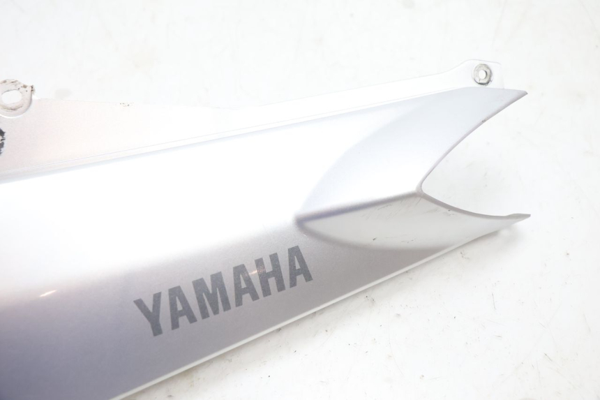 photo de CACHE CHASSIS LATERAL GAUCHE YAMAHA FJR 1300 (2001 - 2005) - Zoom état d’usage