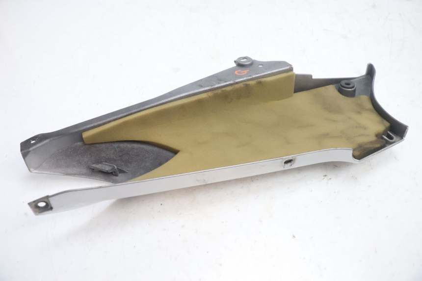 photo de CACHE CHASSIS LATERAL GAUCHE YAMAHA FJR 1300 (2001 - 2005) - État de surface