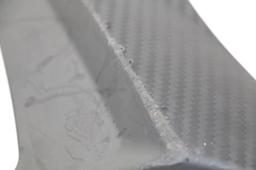 photo de CACHE CHASSIS LATERAL GAUCHE SUZUKI GSX-R GSXR 750 (2011 - 2016) - Zoom état d’usage